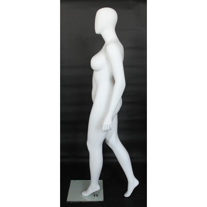 Plus Size Female Mannequin - Runway Lead Pose - PLUS-66